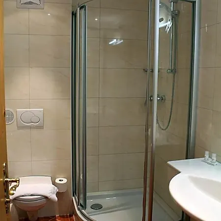 Grafenwirt Hotell 3*