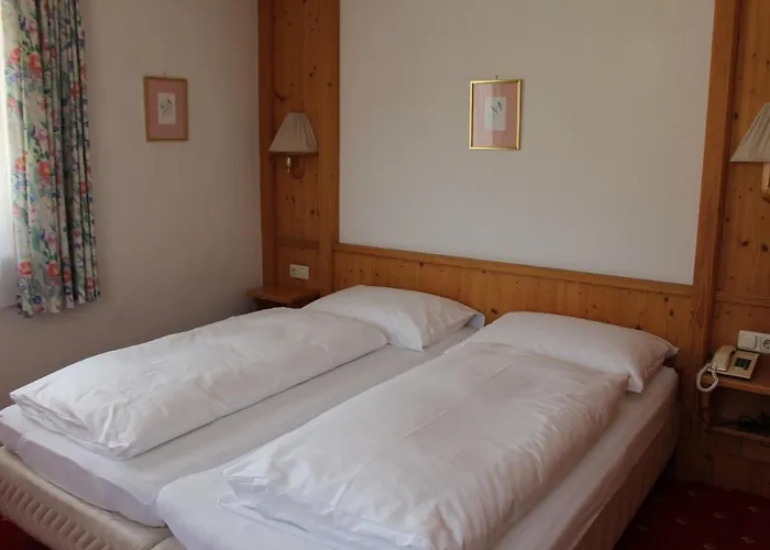 Grafenwirt فندق 3*